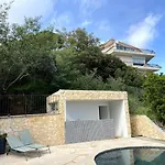 Luxury Modern Provencal Infinity Pool Epic Seaview Near Cannes Festival-ready וילה מאנדליה-לה-נאפול