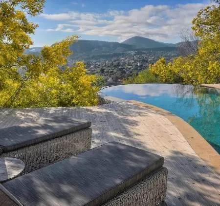 Luxury Modern Provencal Infinity Pool Epic Seaview Near Cannes Festival-ready Mandelieu