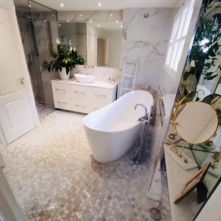 Luxury Modern Provencal Infinity Pool Epic Seaview Near Cannes Festival-ready 빌라